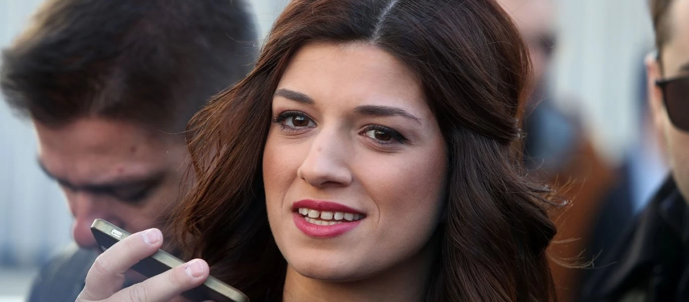 Η Κ.Νοτοπούλου δημιουργεί εσωκομματικές εντάσεις στον ΣΥΡΙΖΑ - Την υπερπροβάλλουν και εκείνη κάνει μόνο… γκάφες